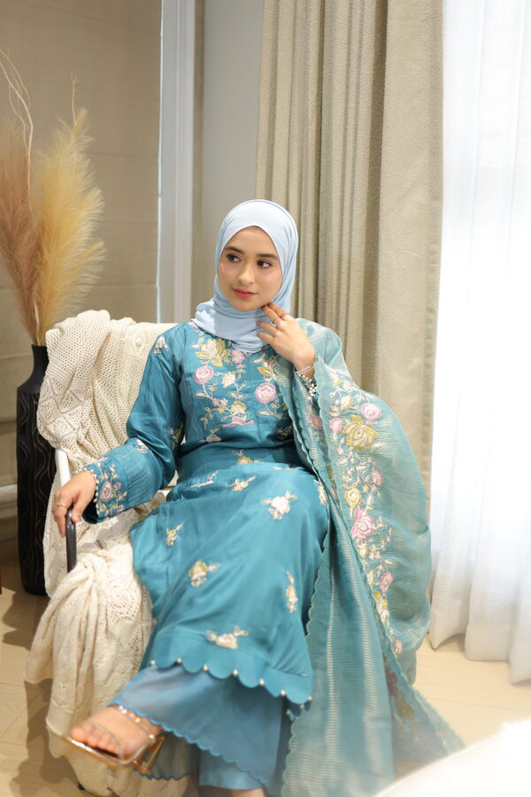 Party Wear - Image 3